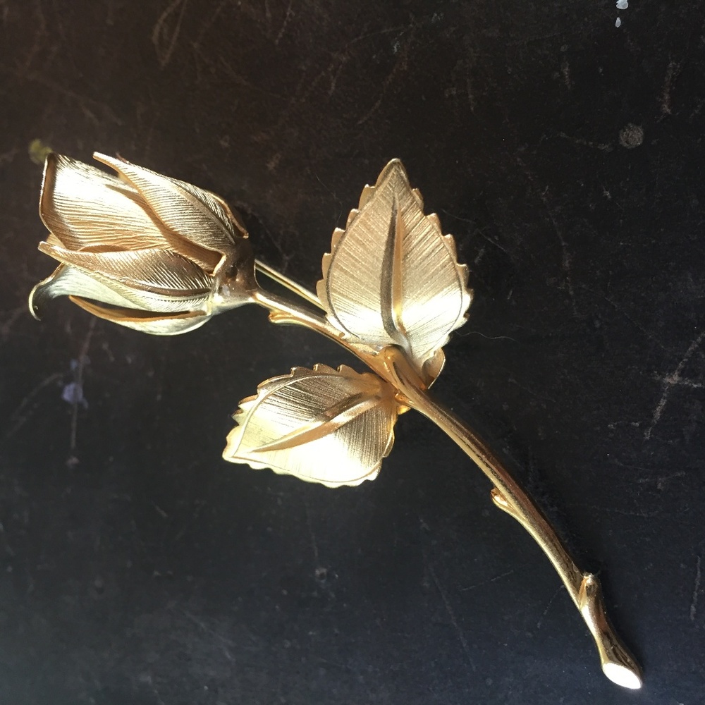 Vintage pin: Giovanni Long-stem Rose